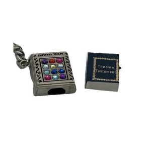 Vintage Keychain The Bible The New Testament Religious Very Rare